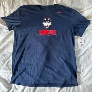NWT Uconn Huskies dri fit shirt